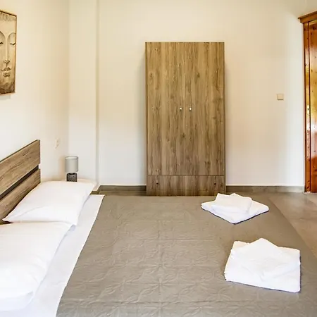 Ango First Floor * Ставрос