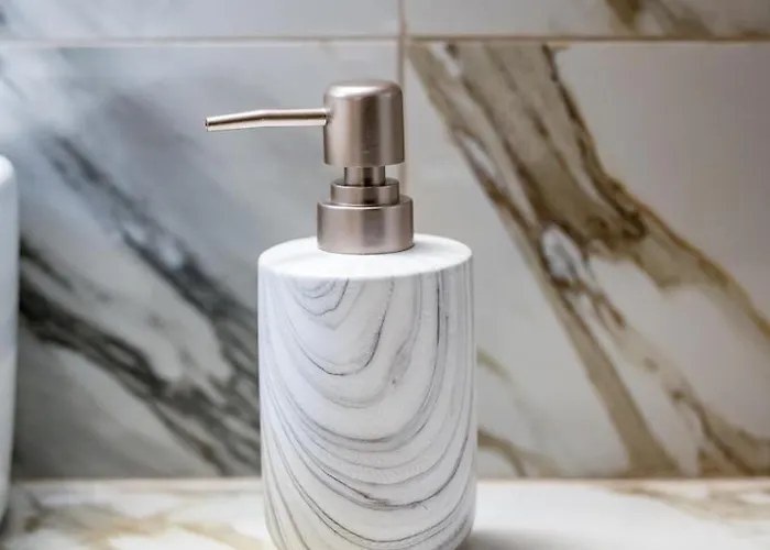 Ango First Floor Appartement *